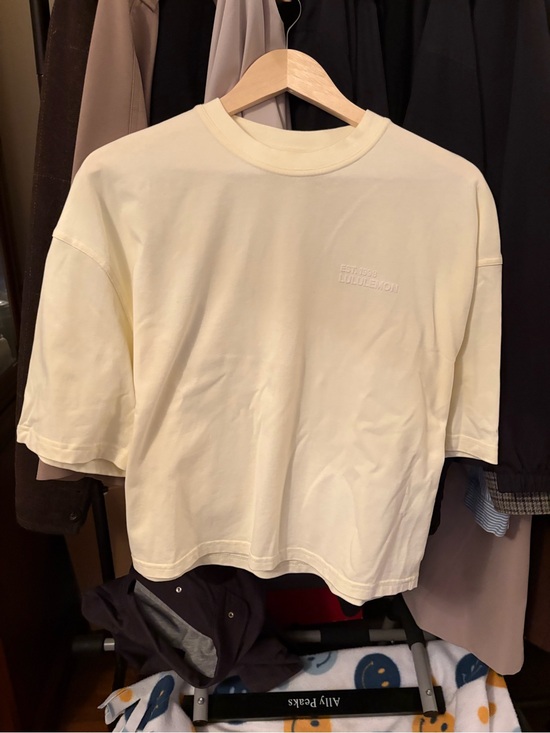 lululemon athletica Other - lululemon athletica Short Sleeve Crew Tee - Pale Yellow